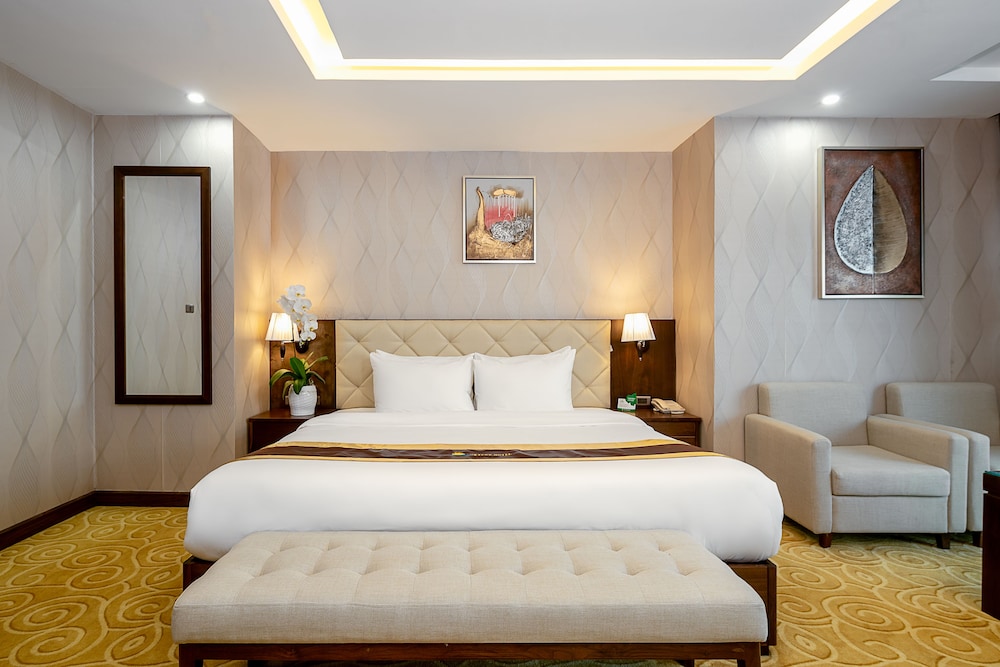 RESIDENCE, SUITE