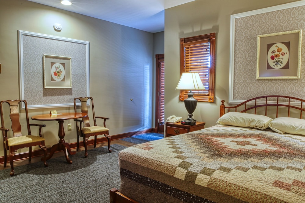 Carlisle Inn Walnut Creek 8/31