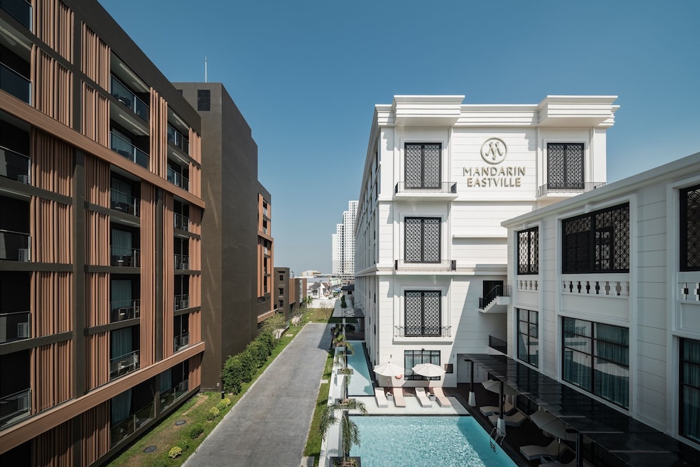 Mandarin Eastville Pattaya 10/72