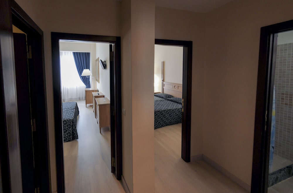 Mediterraneo Hotel 27/34