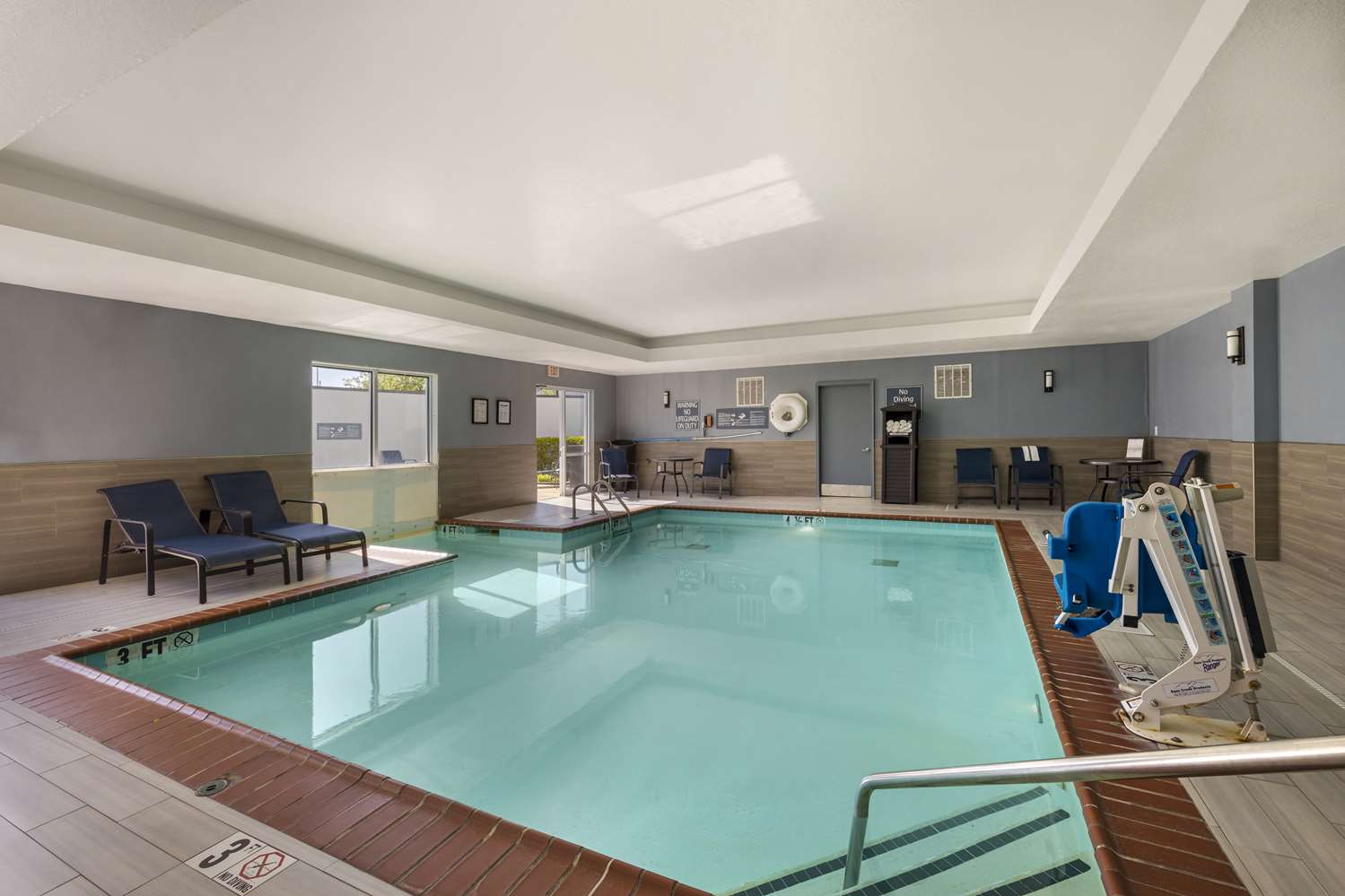 Best Western Plus Nashville Airport Hotel 3/12