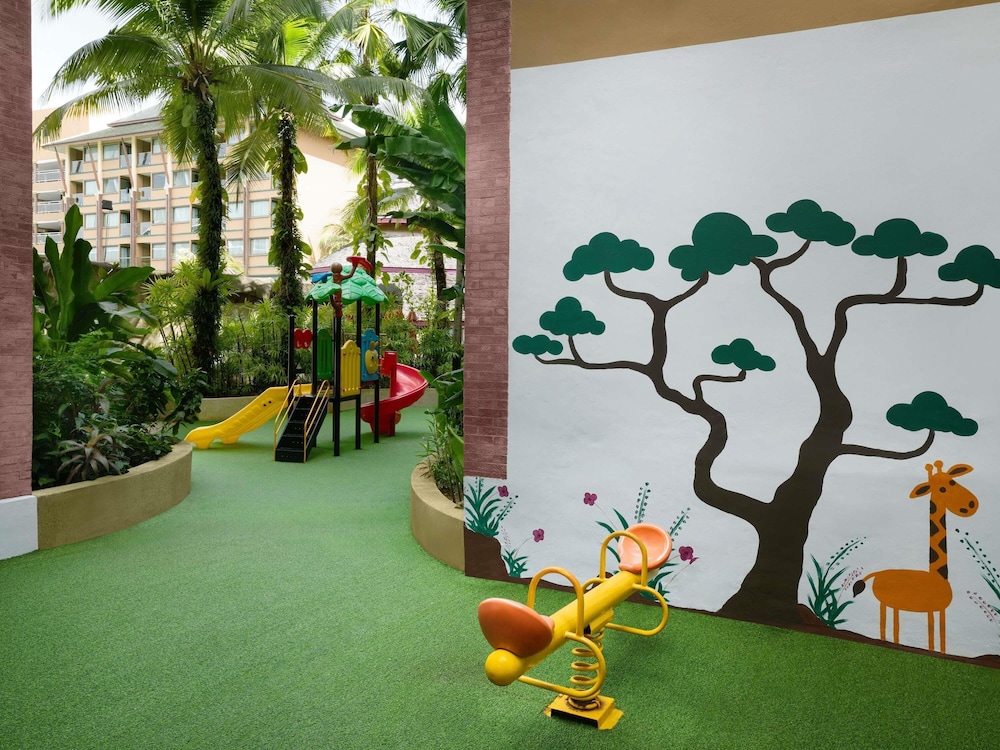 Novotel Phuket Vintage Park 55/60