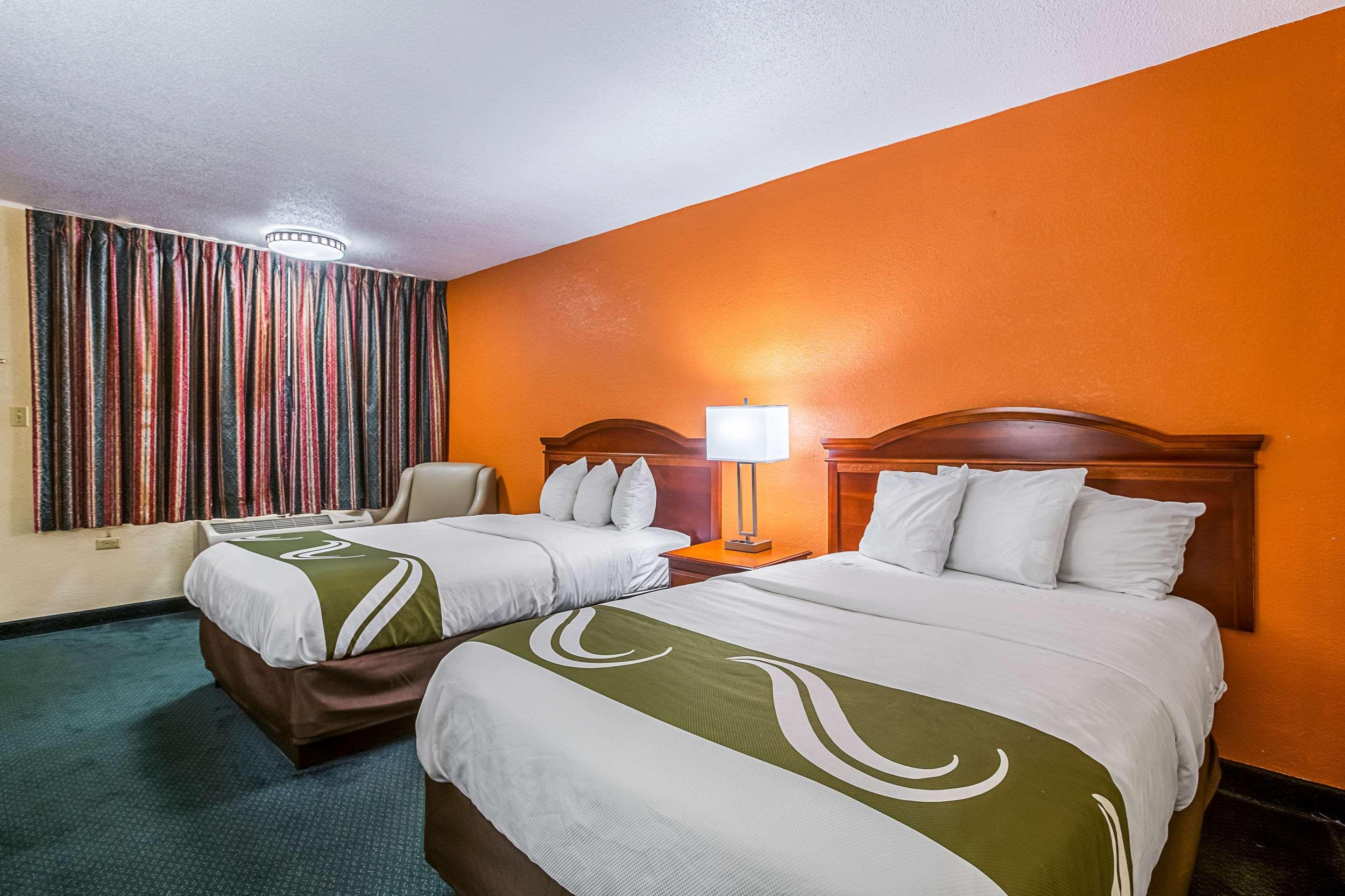 ROOM, 2 DOUBLE BEDS