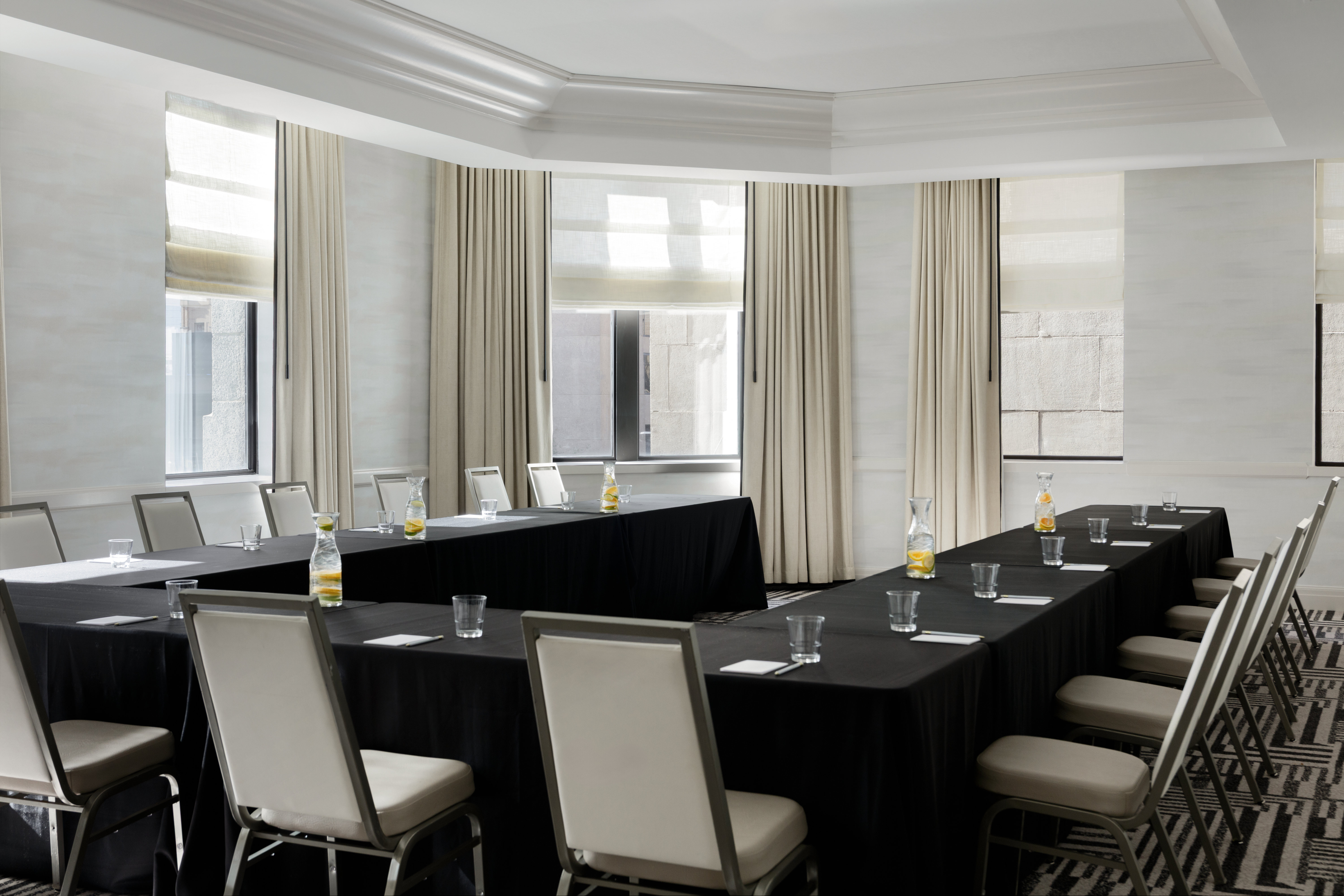 Kimpton Hotel Monaco Baltimore Inner Harbor 73/82