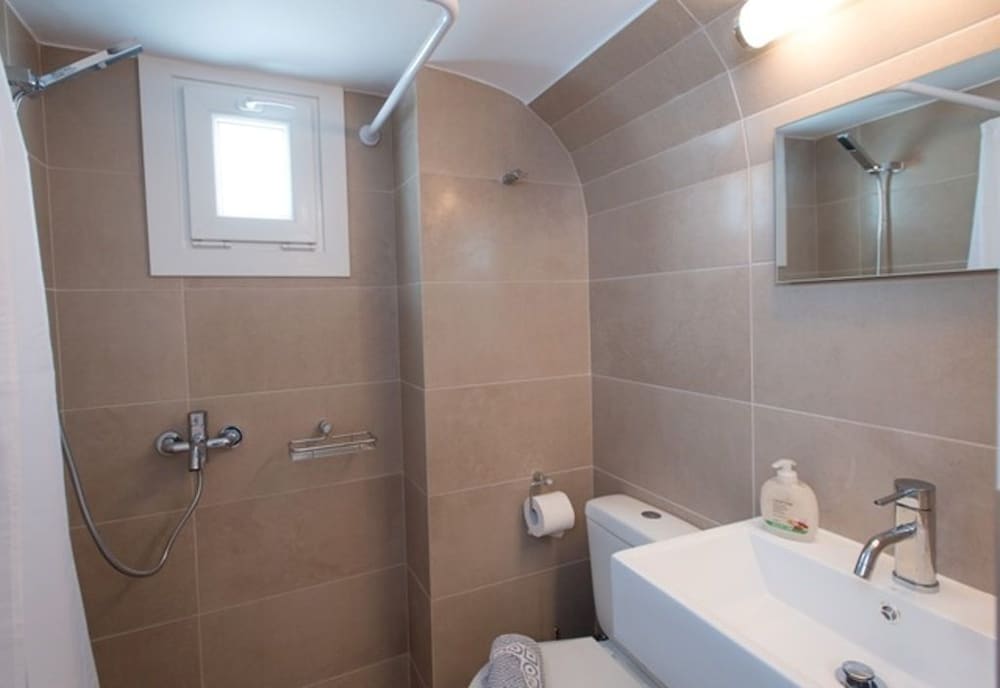 Florance Rooms 39/42