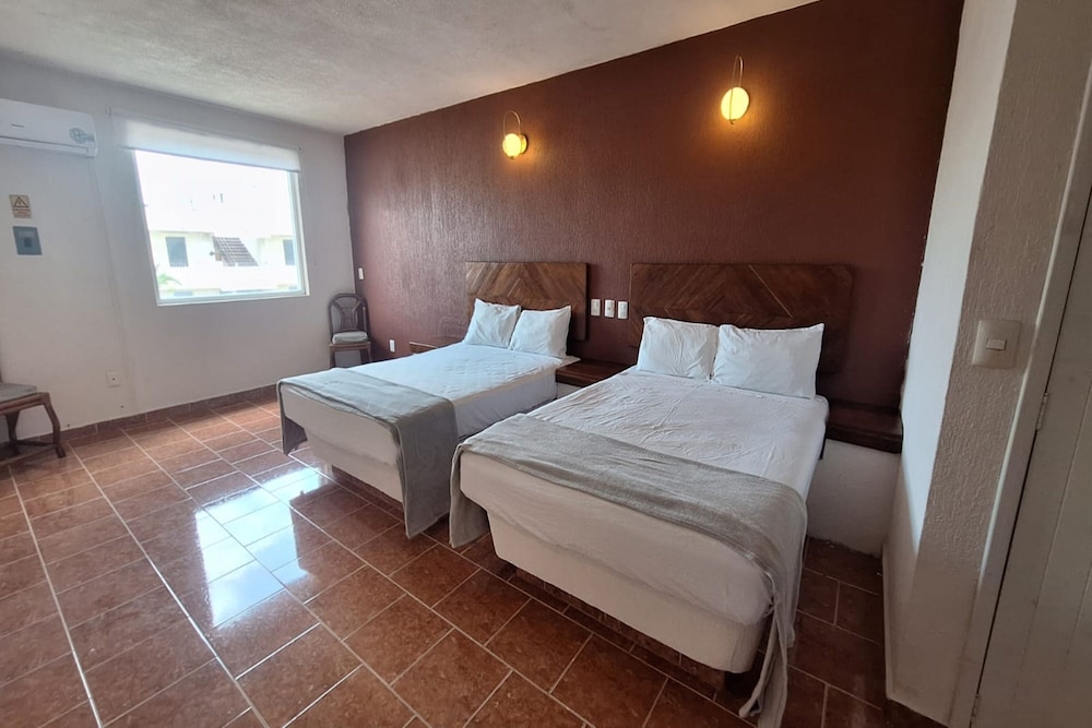 OYO Hotel Rolovi Cancun 27/60