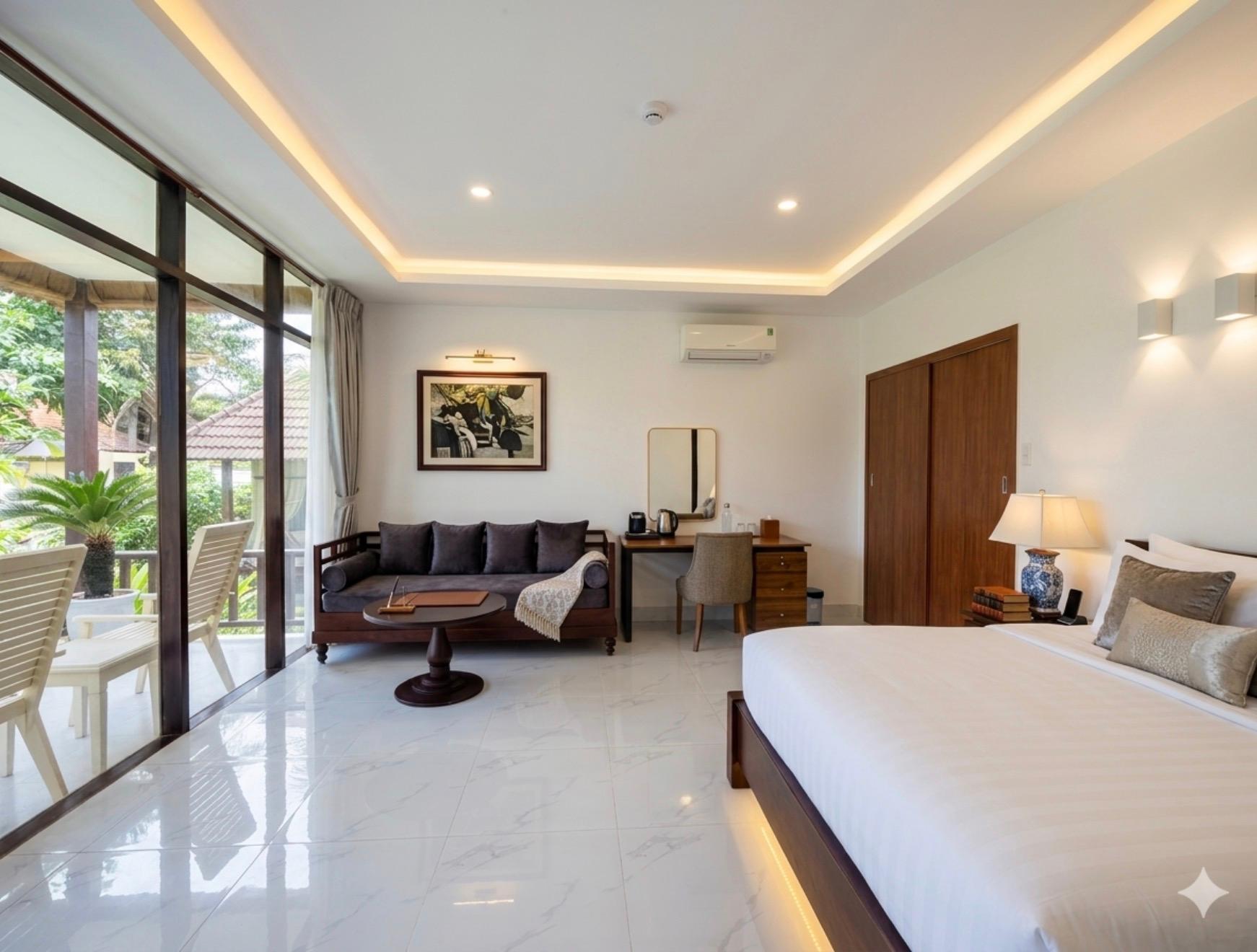 Bungalow, King Bed, Beach Front 2/3