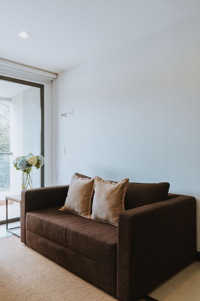 Travelers Rio Verde Living Suites 28/50