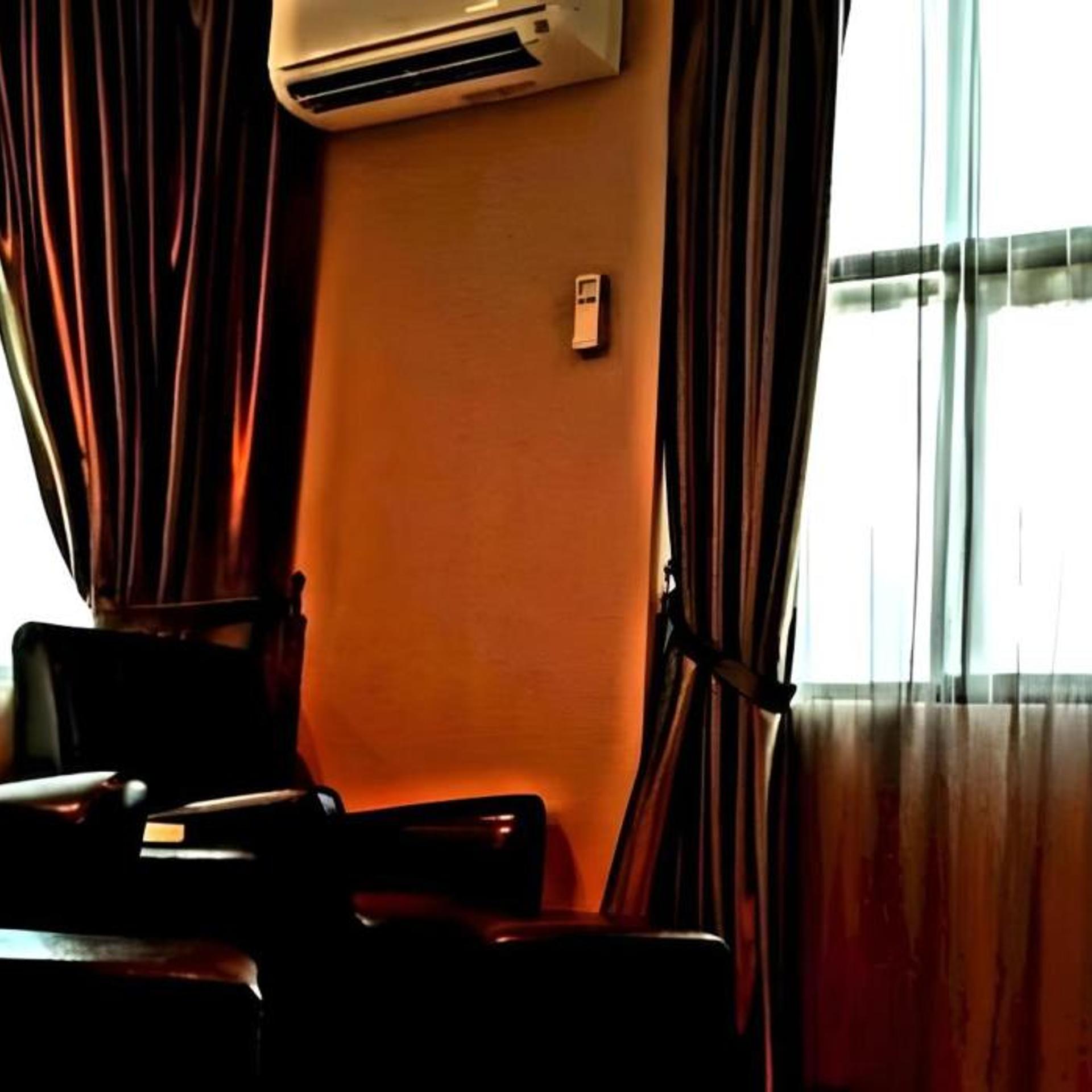 Capital O Rail Hotel 19/25
