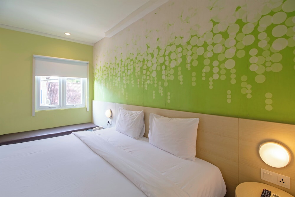 Palette Legian Beach 22/50