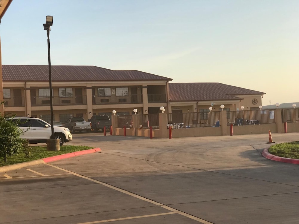 Texas Inn and Suites at La Joya 35/46