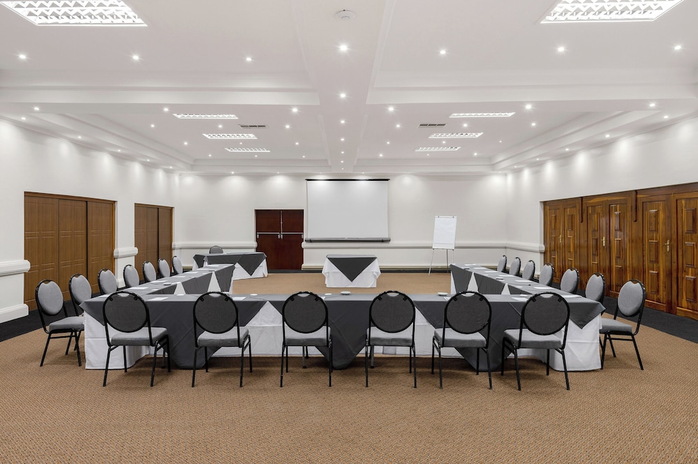 Park Hotel Mokopane 35/50