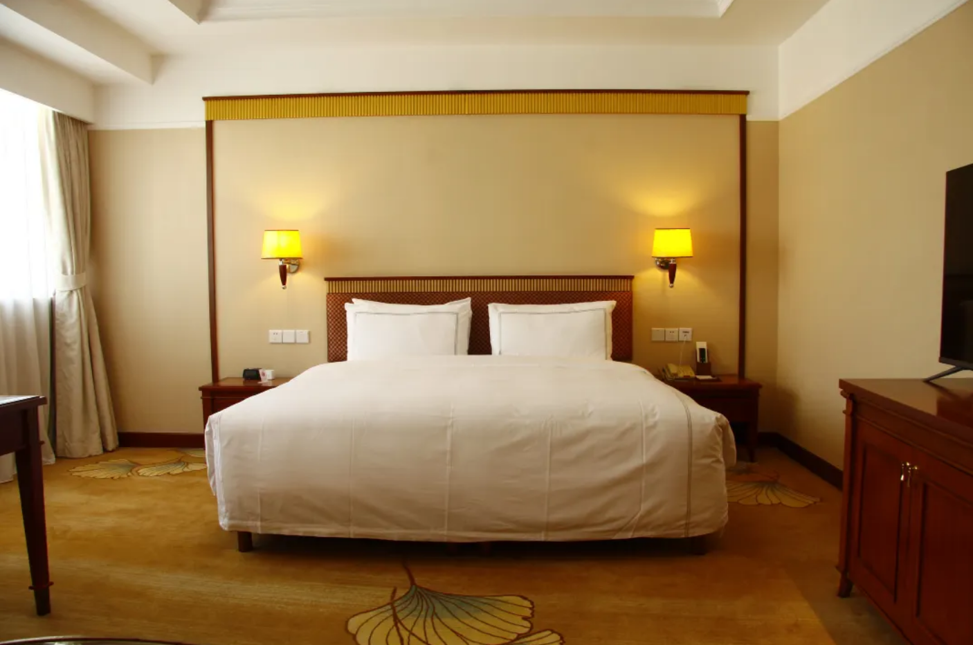 Deluxe, Queen Bed