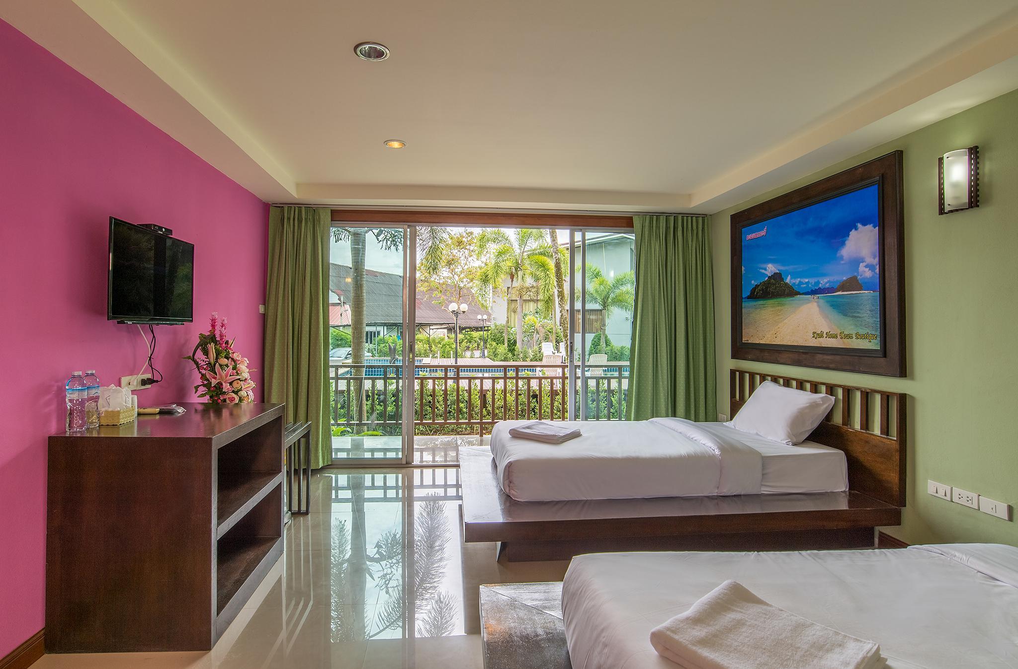 Deluxe, Double or Twin Bed, Pool View