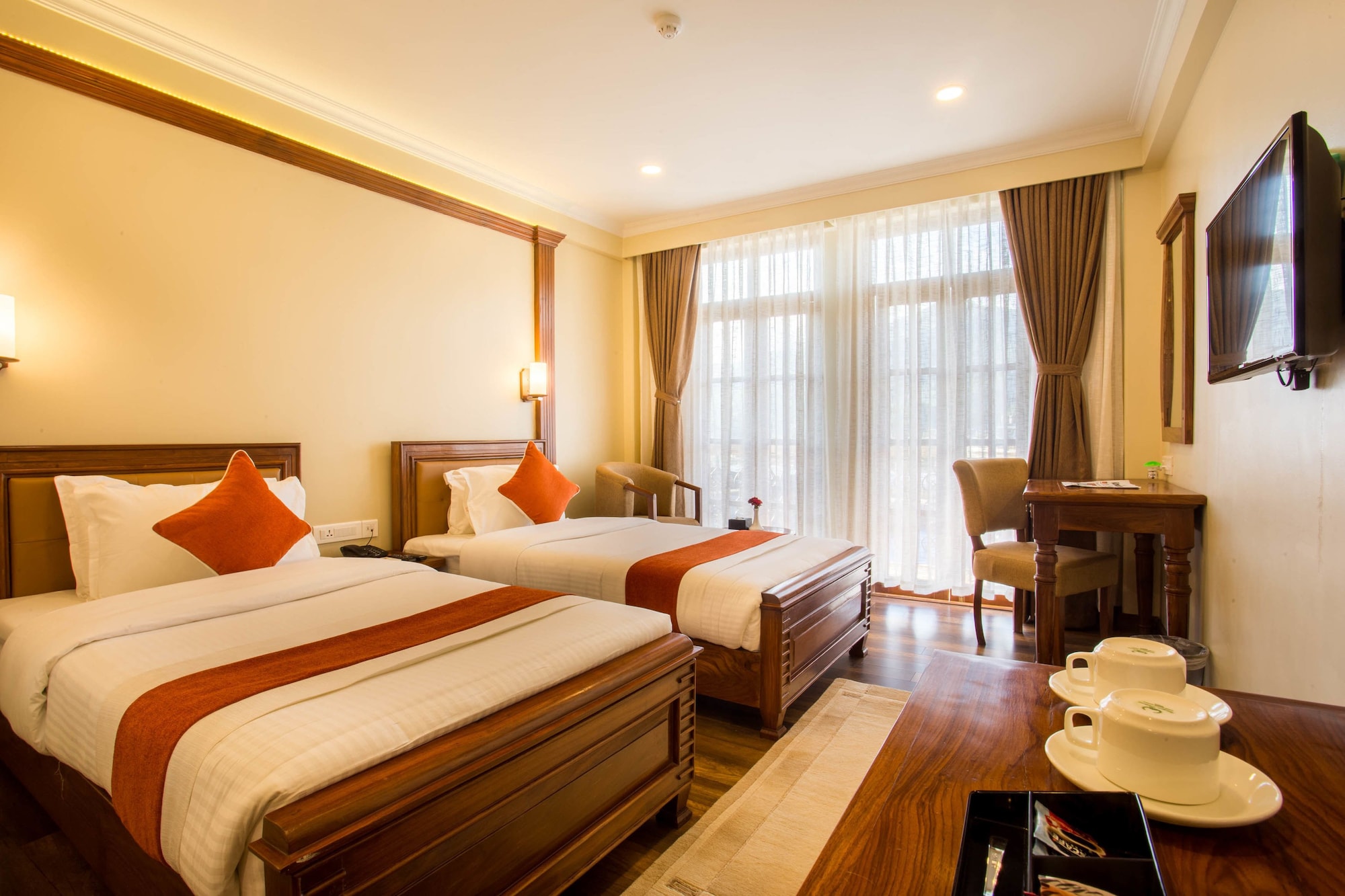 DELUXE DOUBLE ROOM