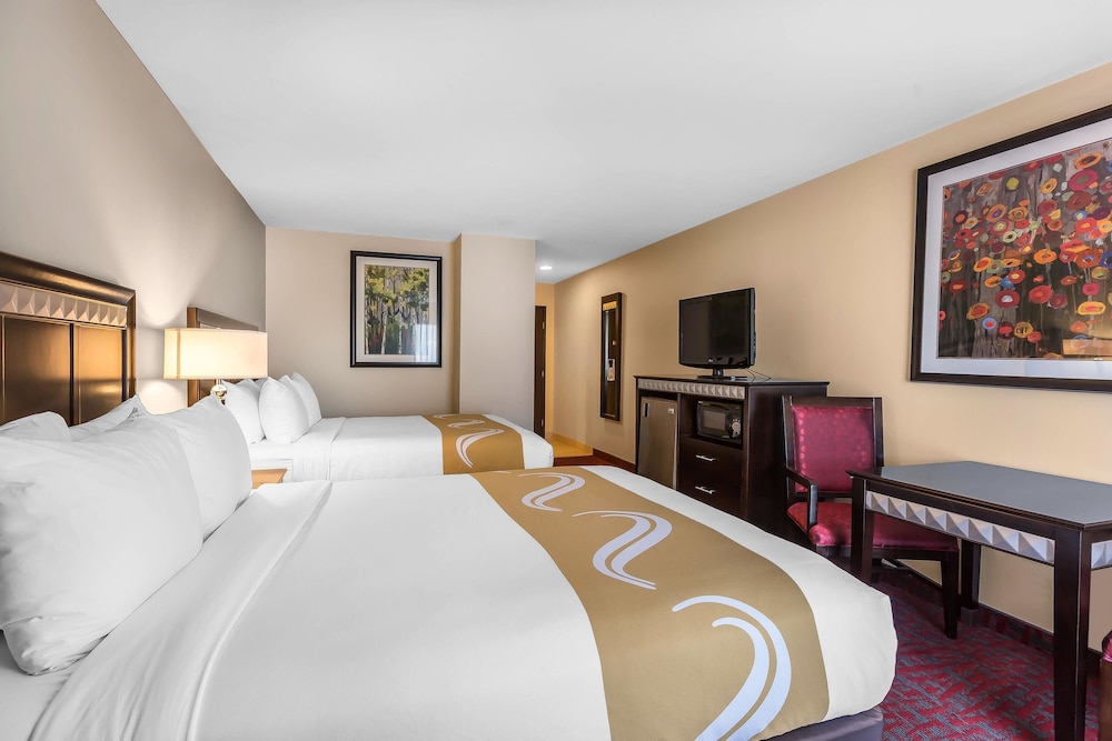Comfort Inn & Suites Irvine Spectrum 18/49