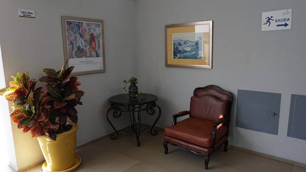 El Hotel Business Class 40/56