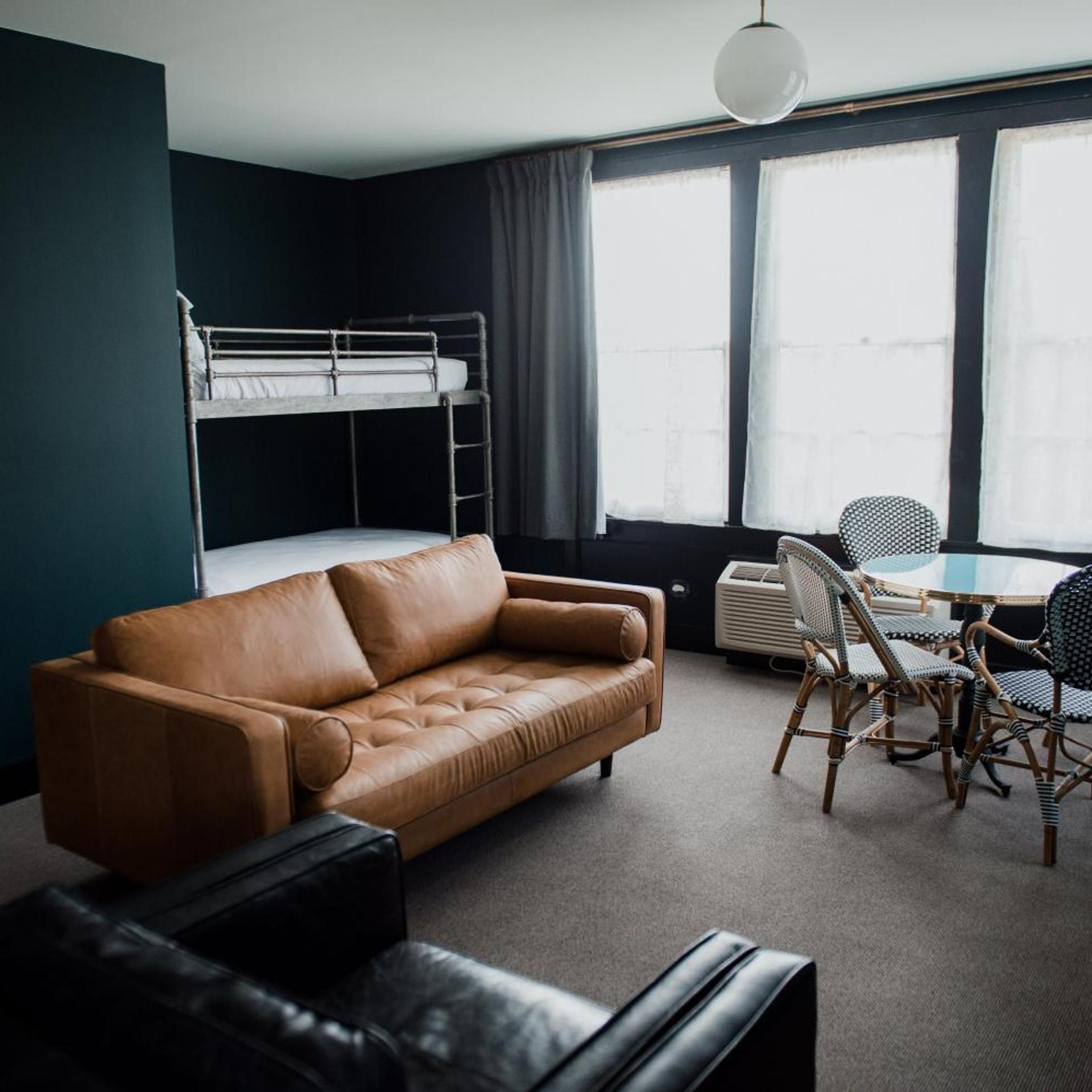 Surf Hotel & Chateau 30/50