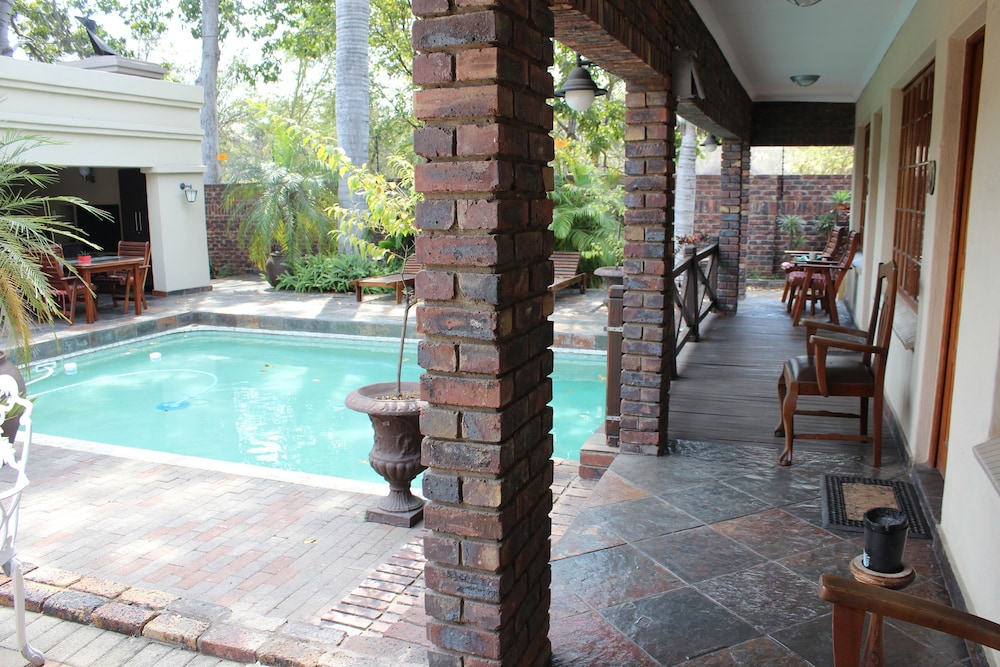 Royal Game Guest House 25/50
