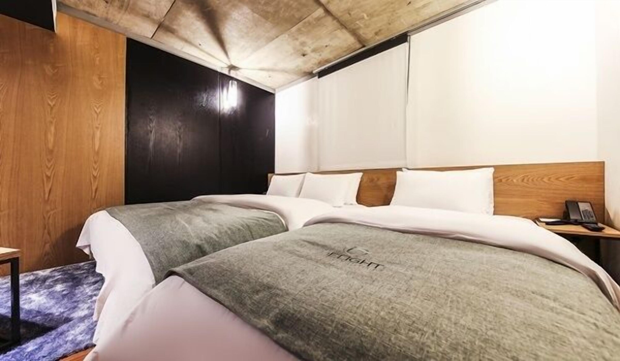 PREMIUM, TWIN BEDS