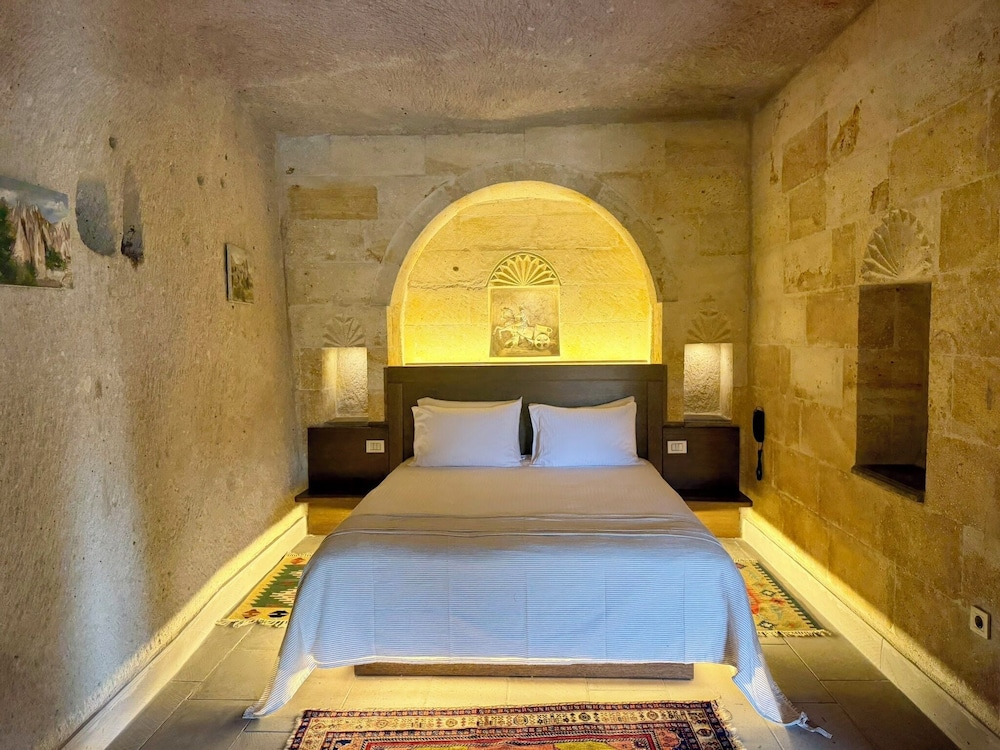Miras Hotel 12/49