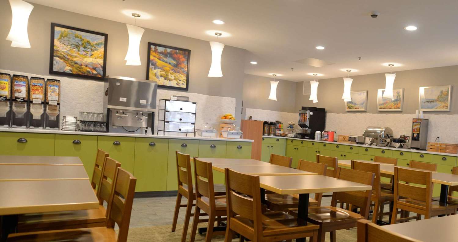 Country Inn & Suites by Radisson, Duluth North near Airport 20/34