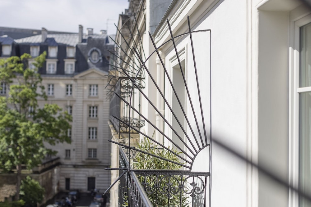 Hotel Oratio in PARIS
