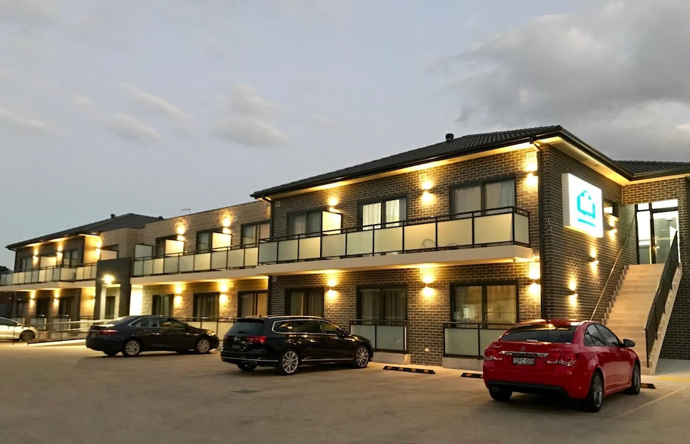 ValueSuites Penrith 3/60