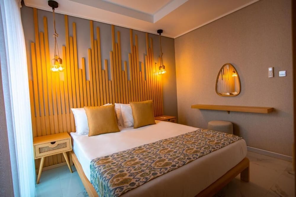 LA TERRAZZA HOTEL 24/60