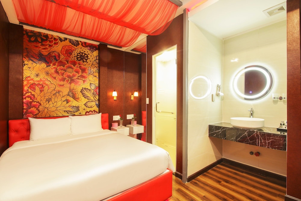 Cupid 2 Hotel 26/67