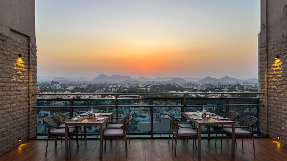 Pride Hotel Udaipur 43/45