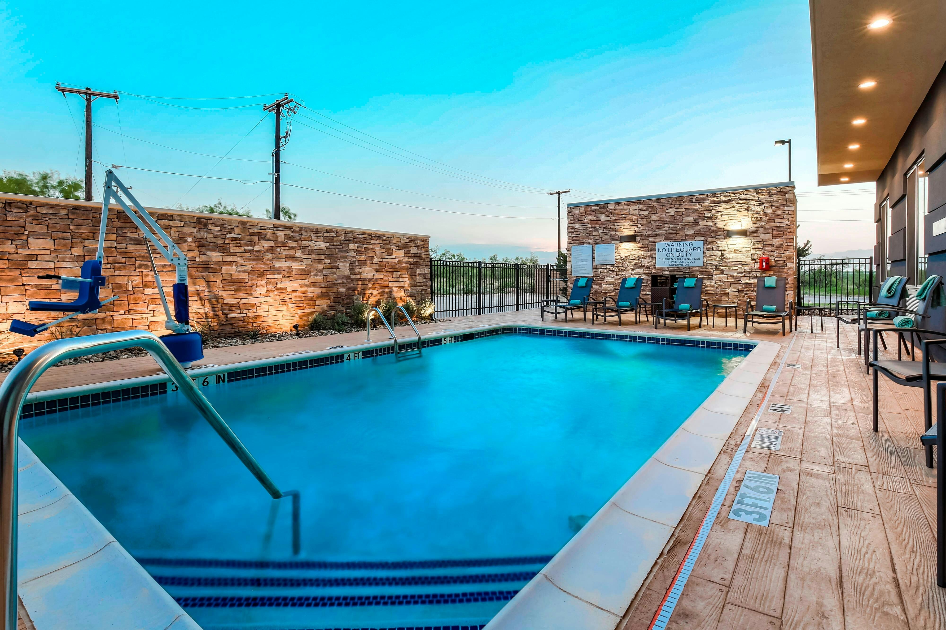 Fairfield Inn Suites Snyder 18/35