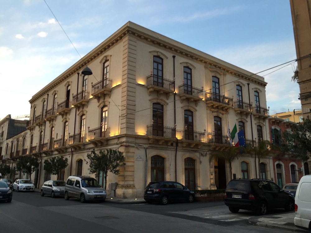 Grande Albergo Alfeo 53/60