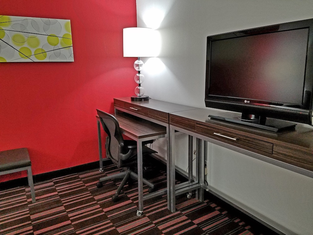 Holiday Inn Irving - Las Colinas, an IHG Hotel 56/64