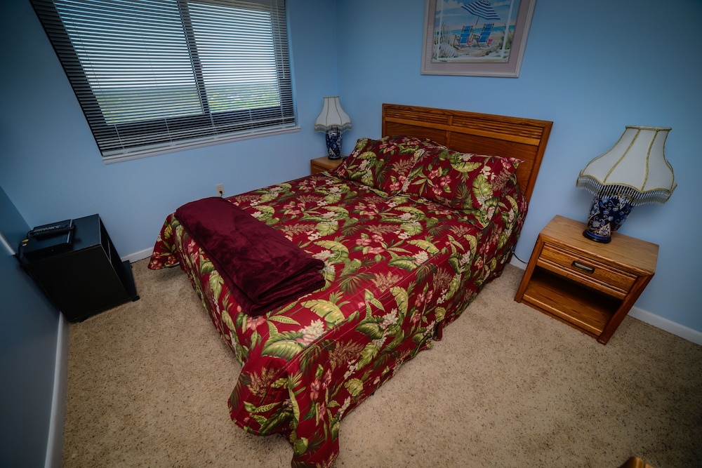 Myrtle Beach Resort by Beach Vacations 50/79