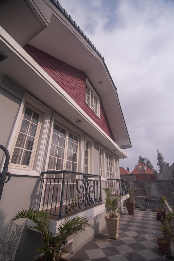 Boutique B21 Malang, Azana Hotels Collection 1/65