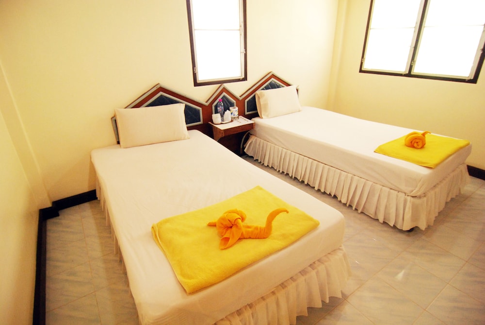 LANTA CORAL BEACH RESORT 10/50