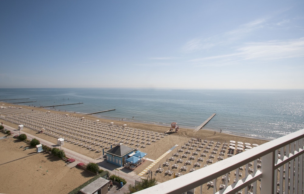 HOTEL DELLE NAZIONI 50/58