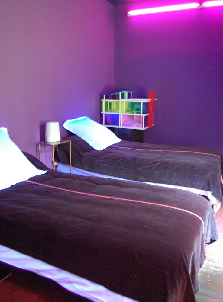 Comfort, Suite, 1 Double and 3 Single Beds
