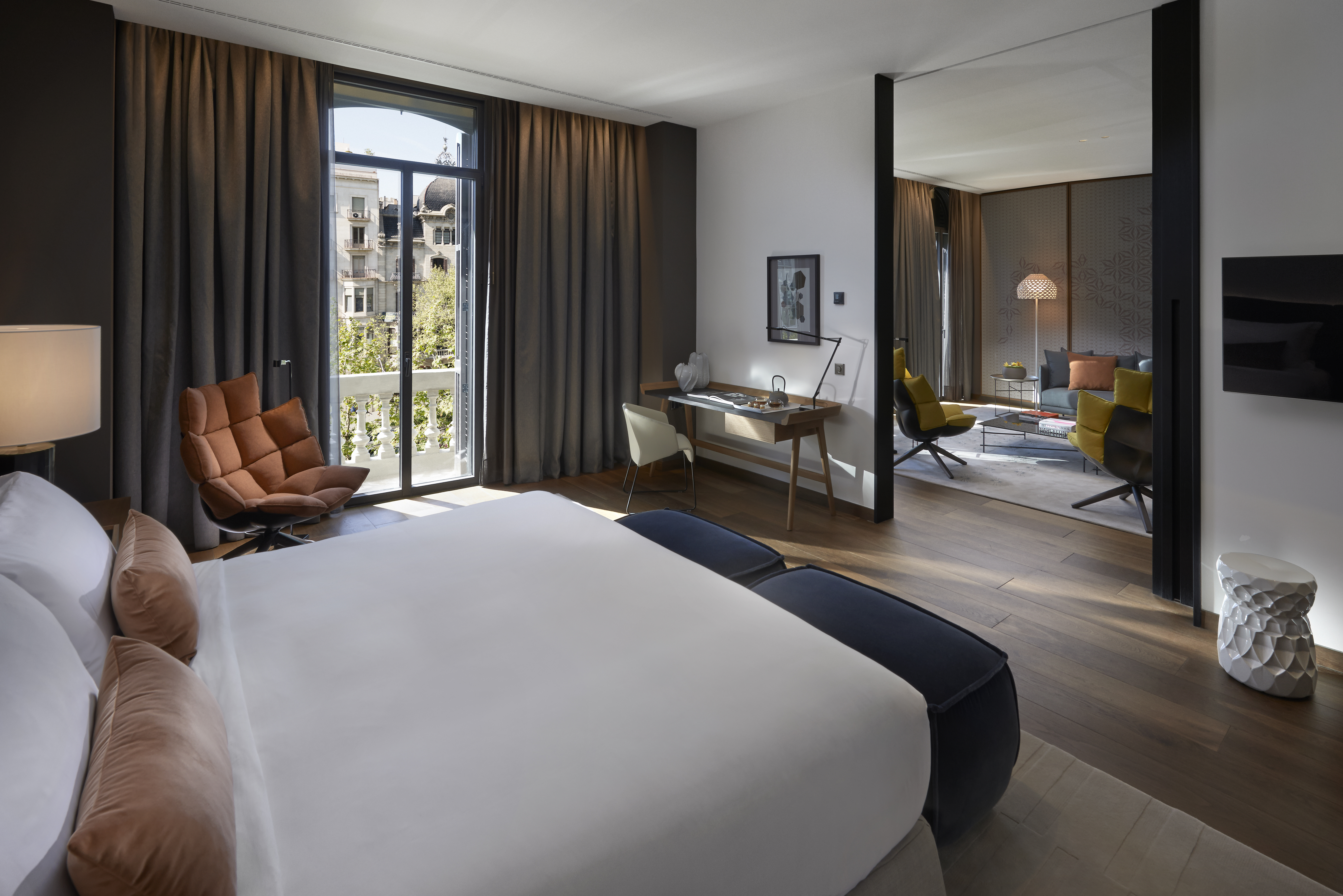 PREMIER, SUITE, KING BED