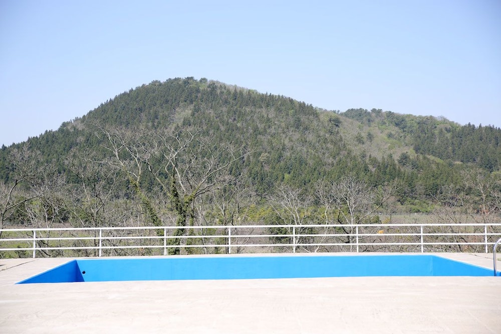 Geomunoreum Hostel 25/50