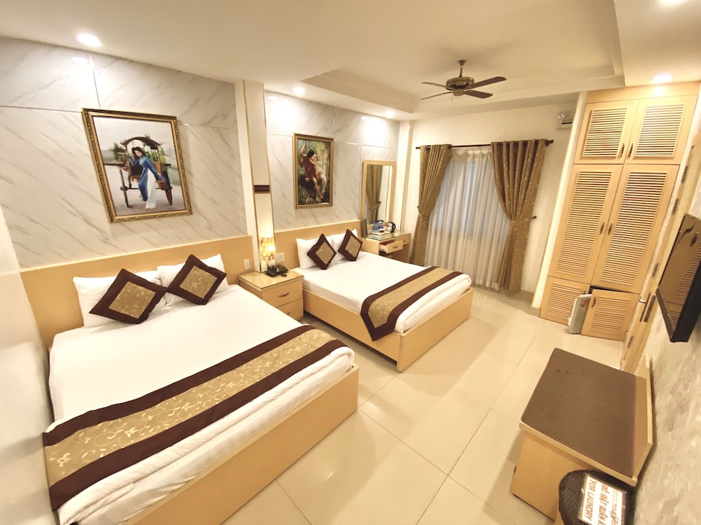 Tulip Hotel 2 49/66