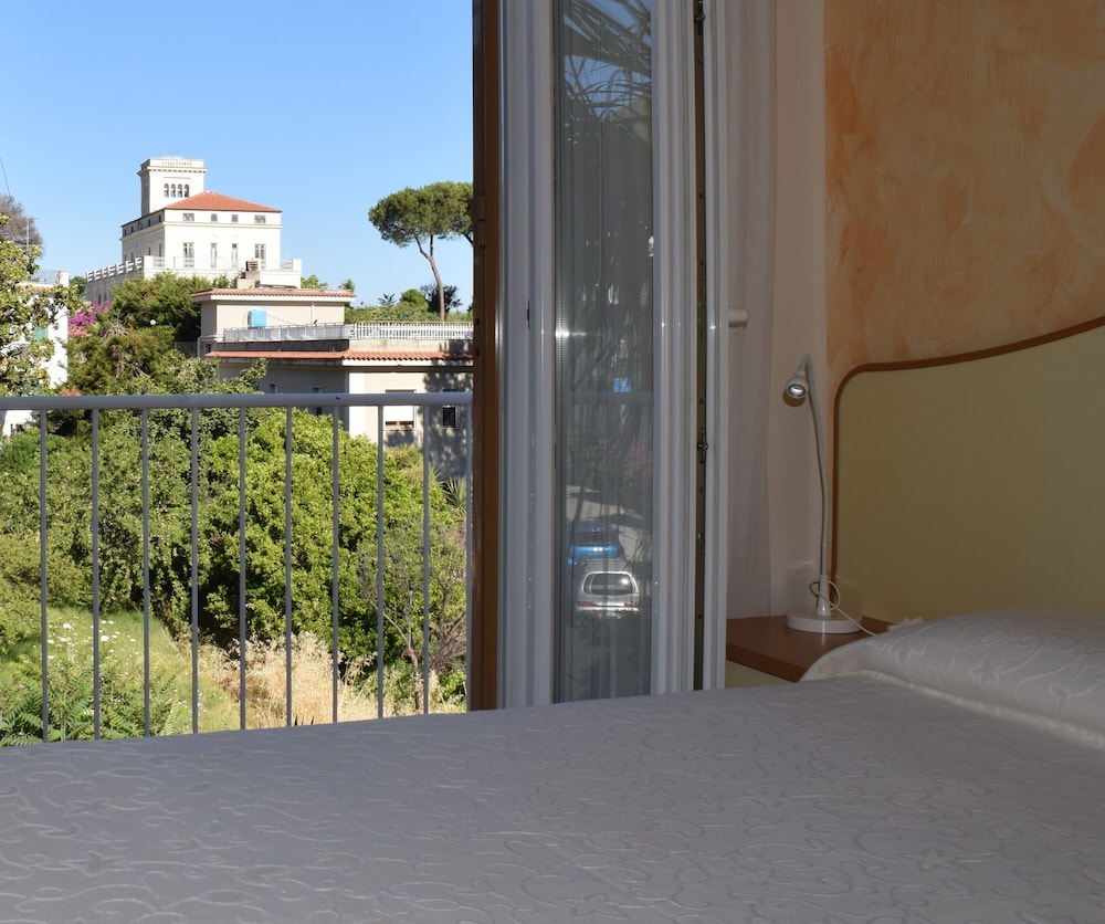 Casa Di Meglio Hotel 58/69