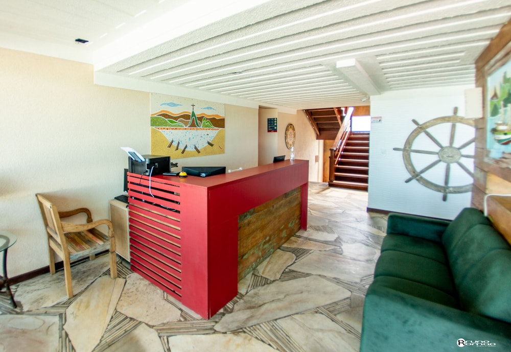 Pier Beach Hotel 42/68