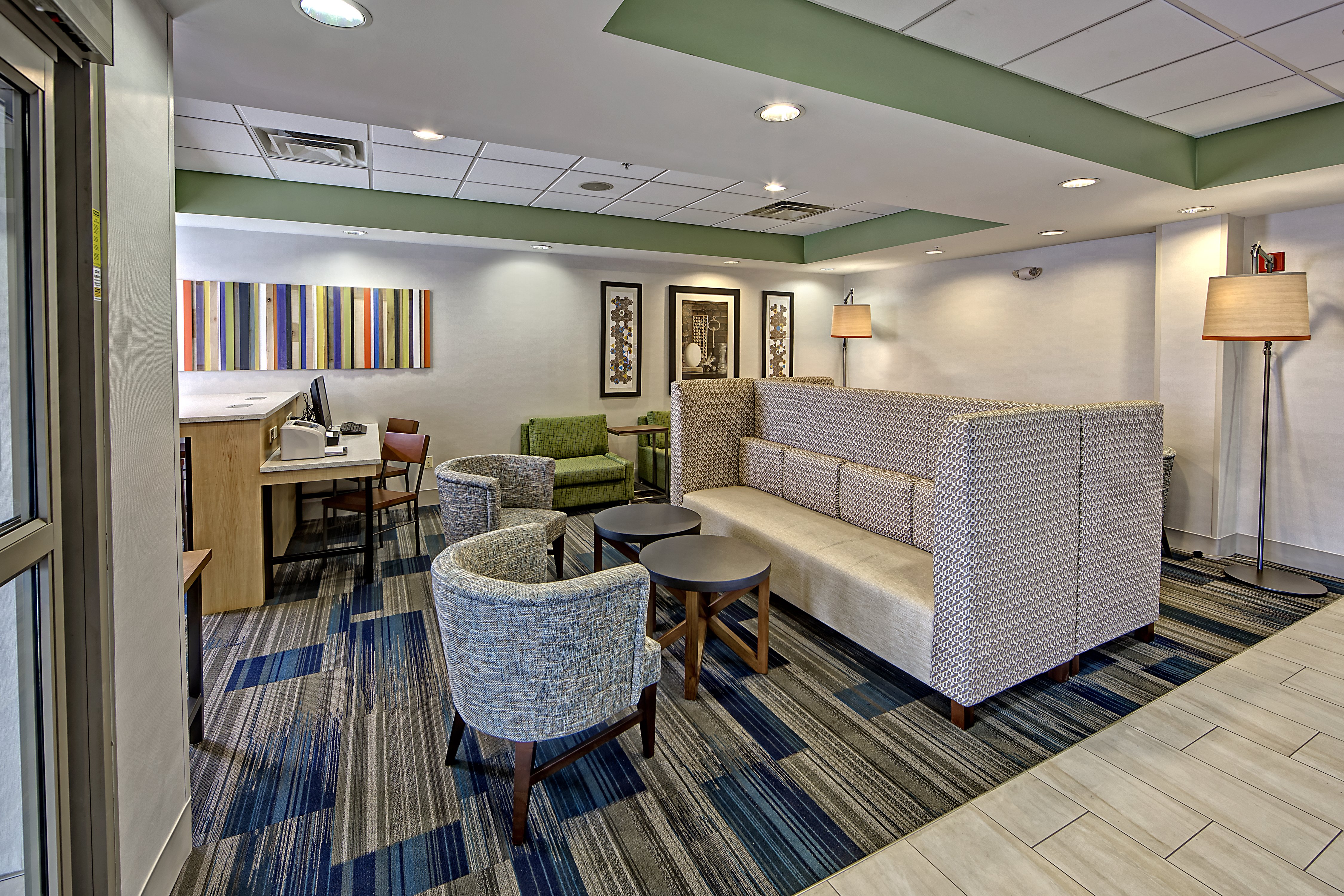 Holiday Inn Express Hotel And Suites Crossville 19/35