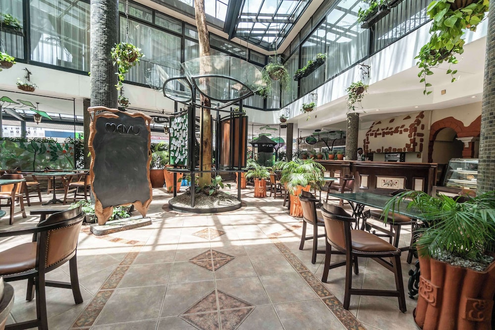 Sarova Stanley 38/50