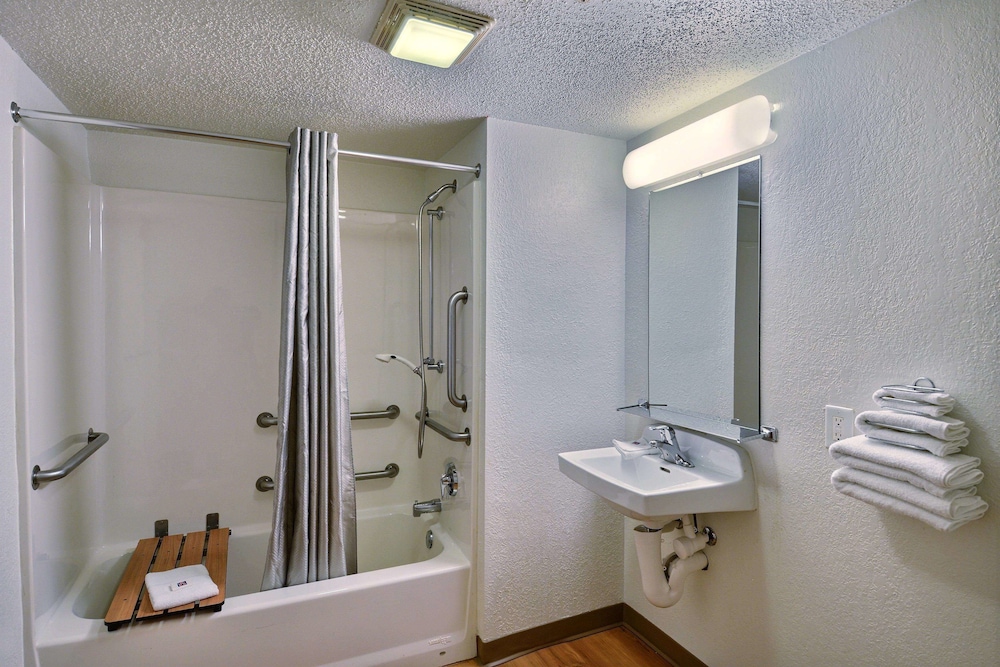 Motel6 Tewksbury, MA - Boston 20/42