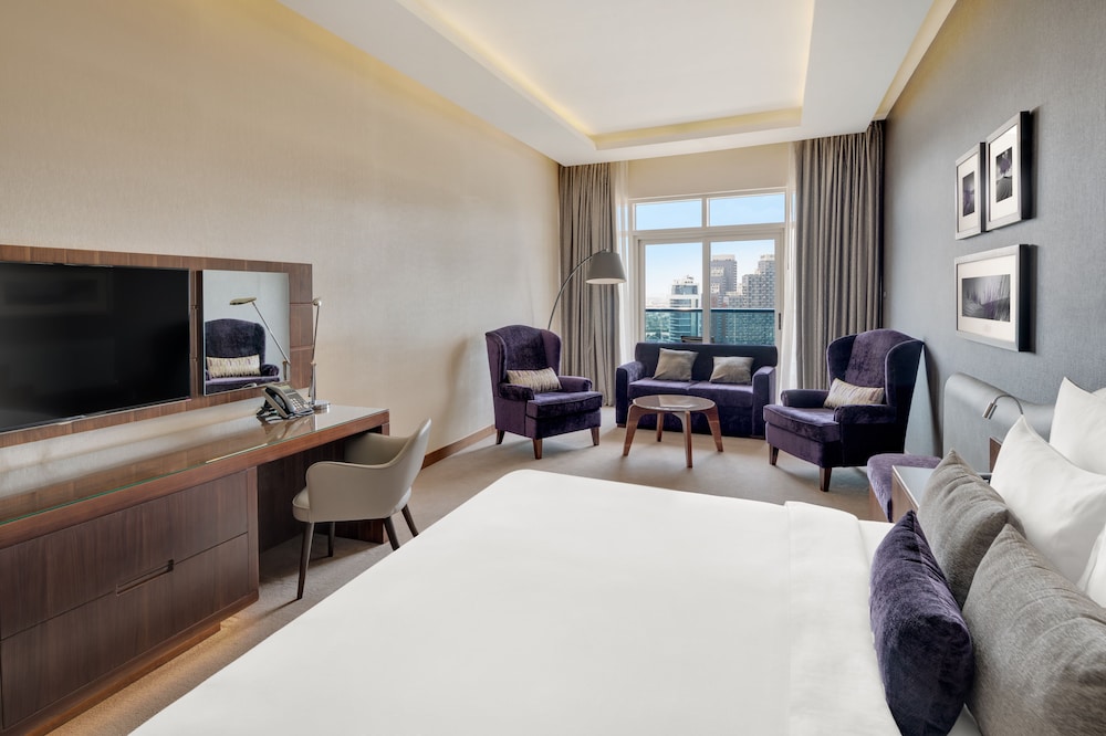 Radisson Blu Hotel Dubai Waterfront 18/78