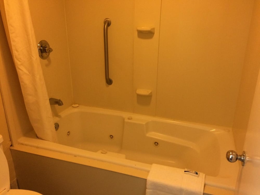 Fairbridge Inn Express Natchez 52/53