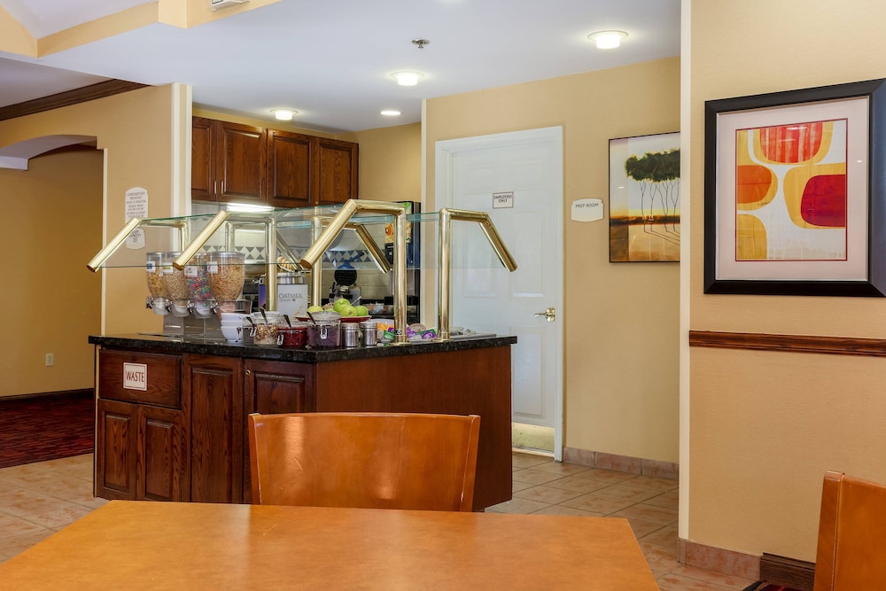 Residence Inn by Marriott Flint 4/47